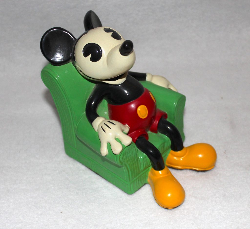 gsfa-mickey-mouse-ceramic-chair-book-02